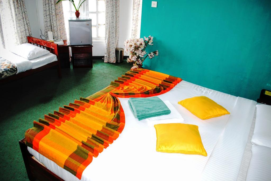Binota Hotel Нувара-Элия Экстерьер фото